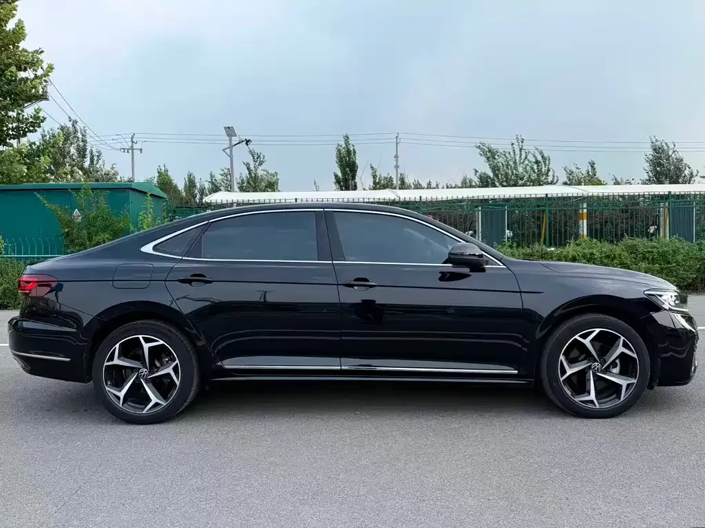 Volkswagen Passat — фото 8