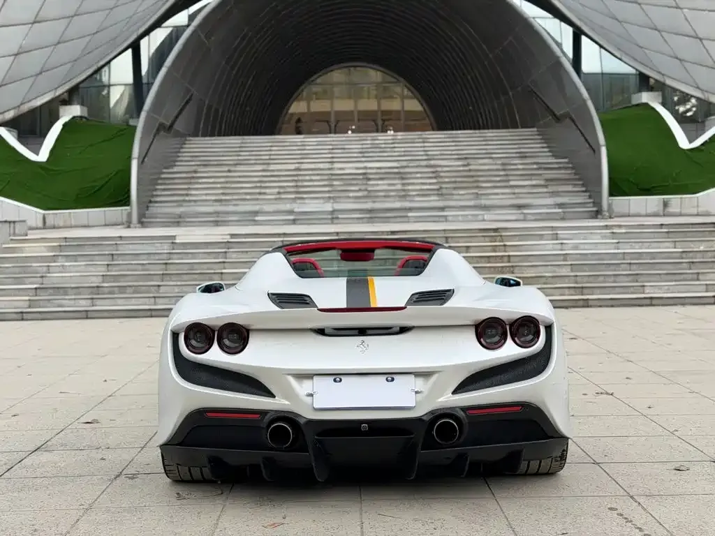 Ferrari F8 — фото 3