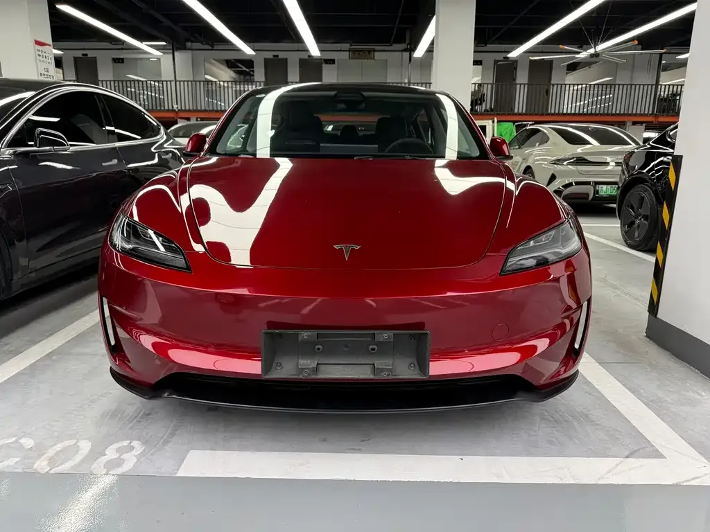 Tesla Model 3 — фото 8