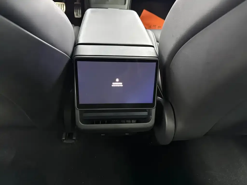 Tesla Model 3 — фото 3