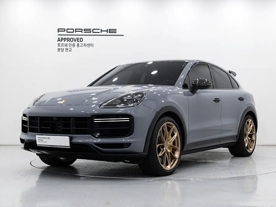 Porsche Cayenne — фото 1