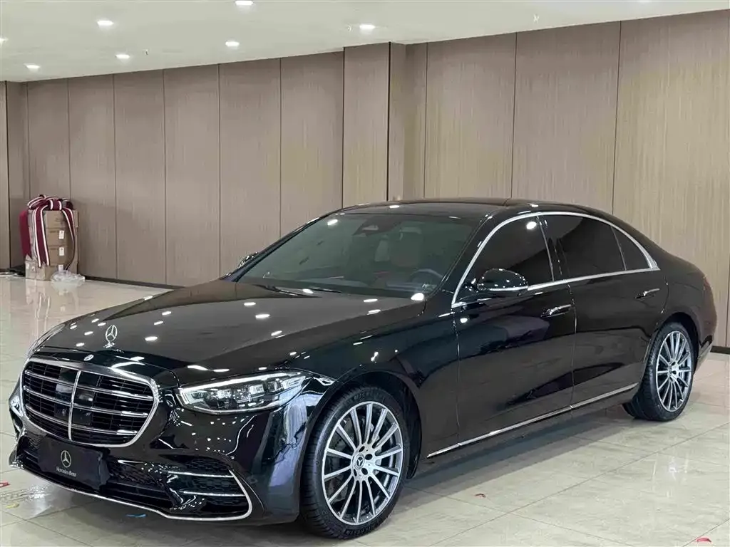 Mercedes-Benz S-Class — фото 1