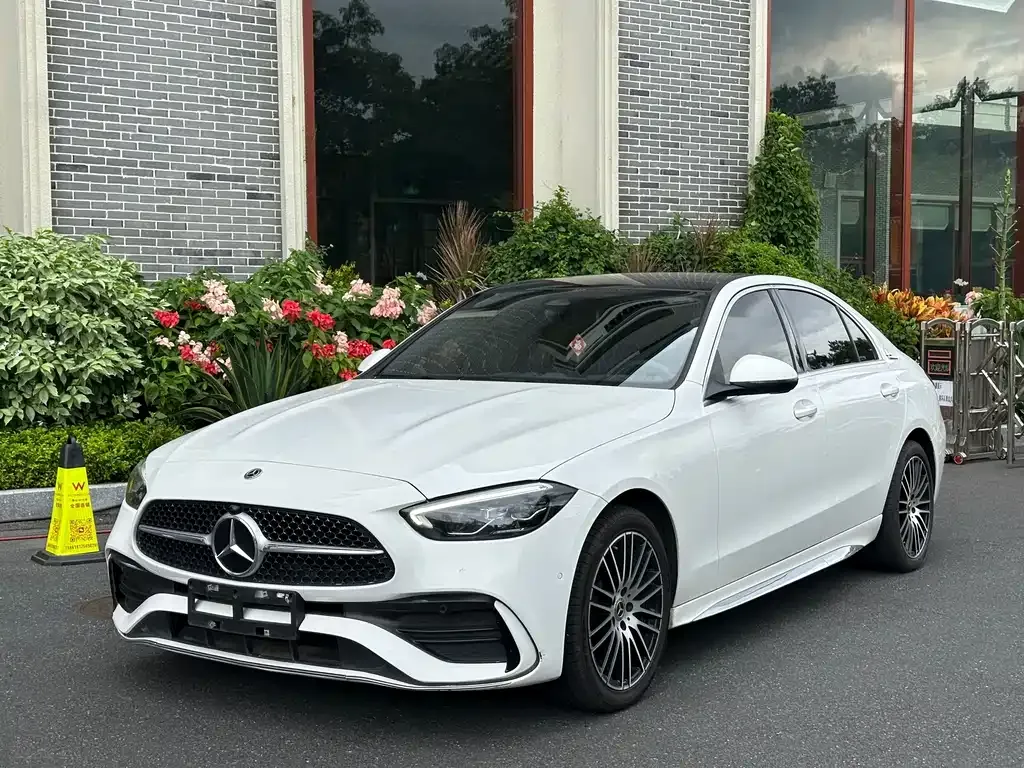 Mercedes-Benz C-Class — фото 1