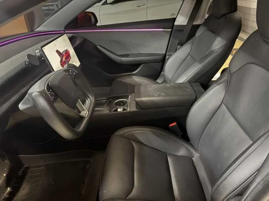 Tesla Model 3 — фото 10