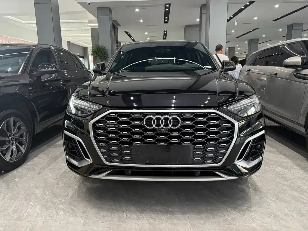 Audi Q5L Sportback — фото 6