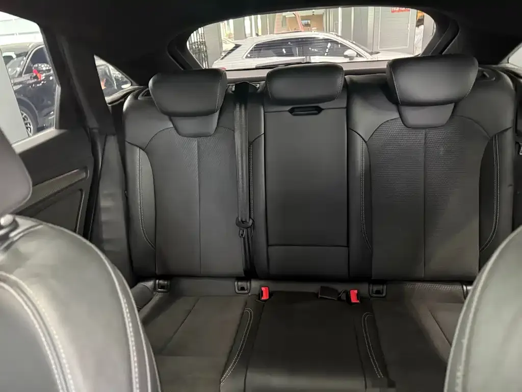 Audi Q5L Sportback — фото 2