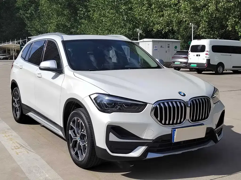 BMW X1 — фото 10