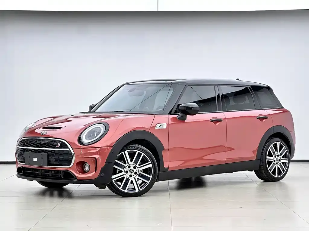MINI Clubman — фото 1