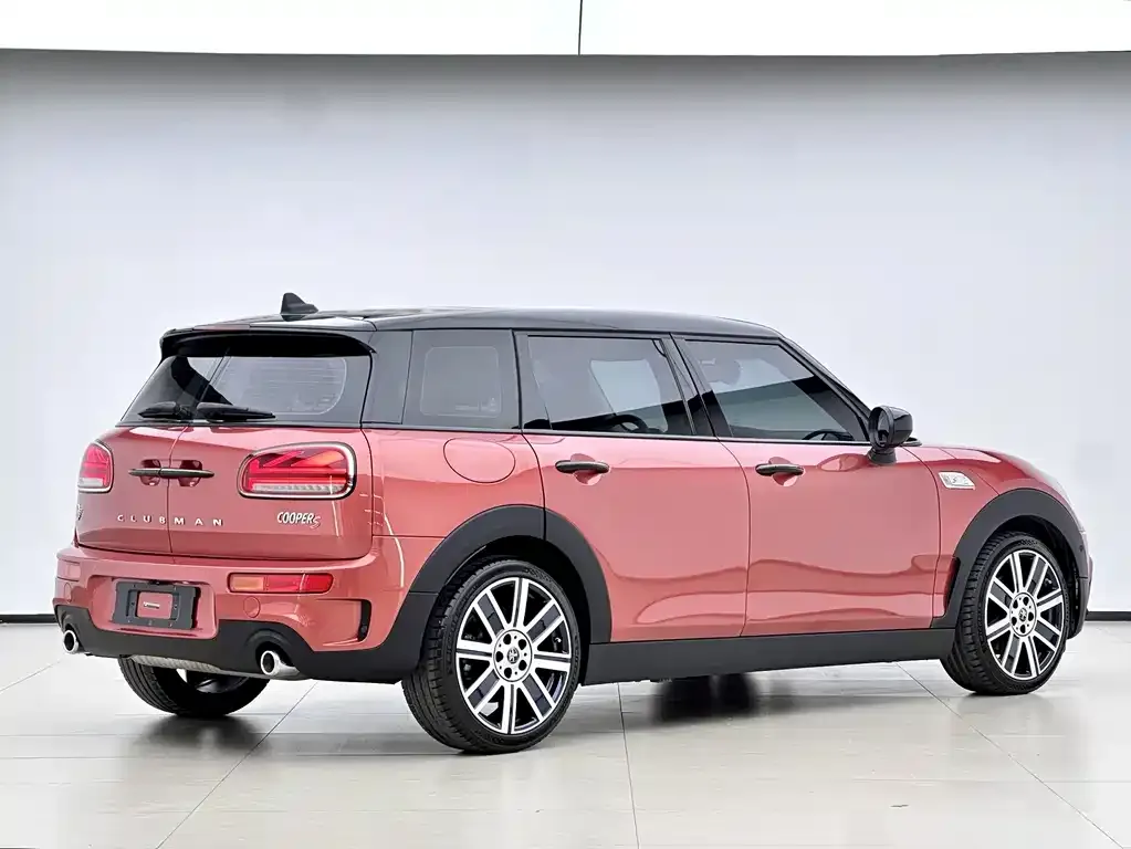 MINI Clubman — фото 2