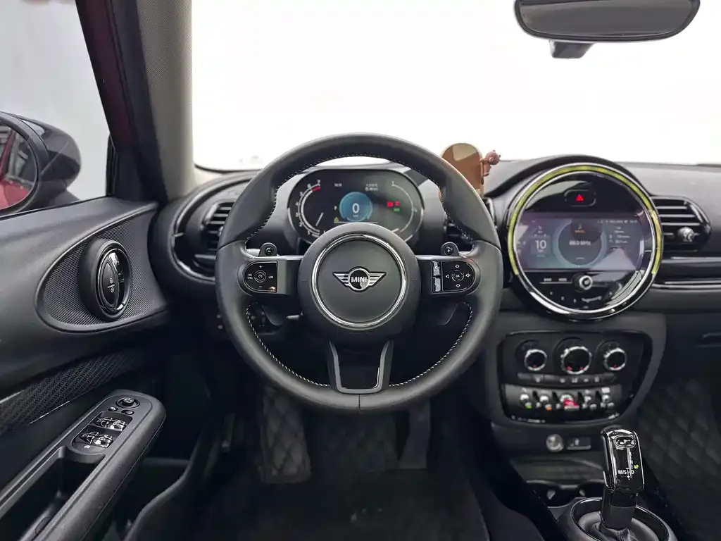 MINI Clubman — фото 10