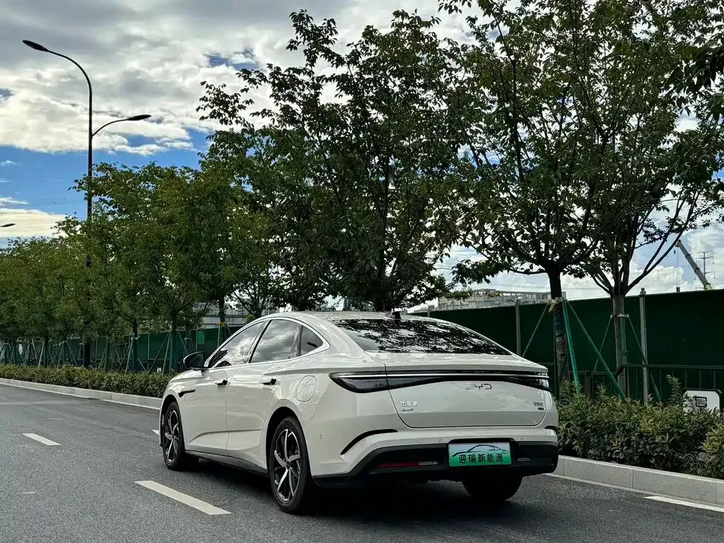 BYD Seal 07 DM-i — фото 7