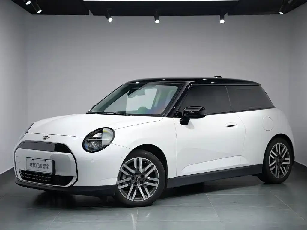 MINI Cooper EV — фото 1