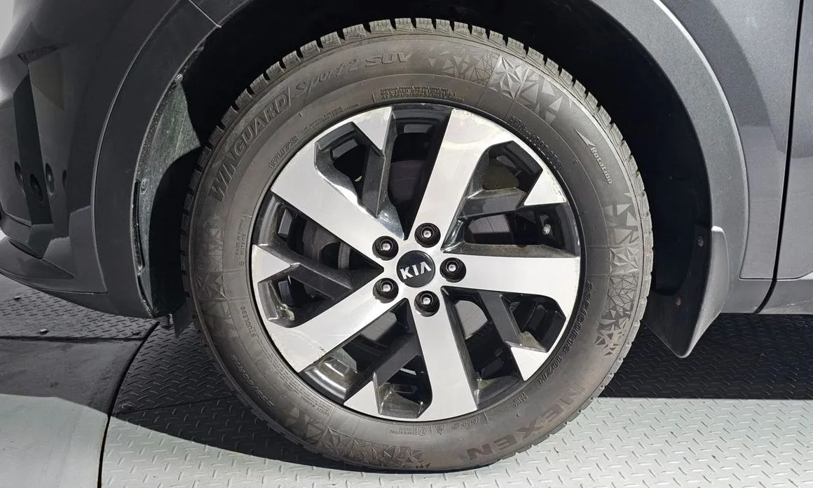 Kia Sorento — фото 6