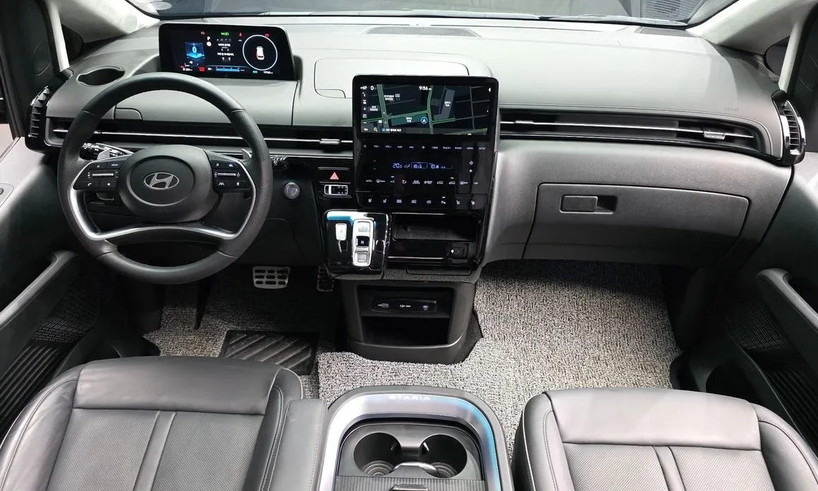 Hyundai Staria — фото 2