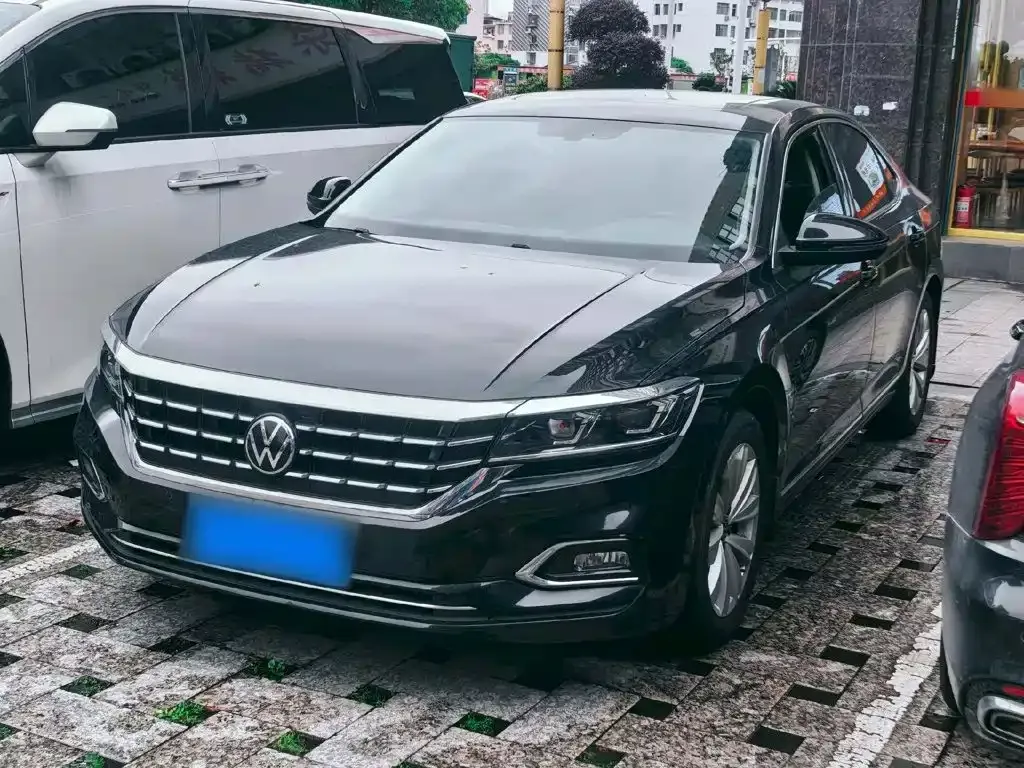 Volkswagen Passat — фото 6