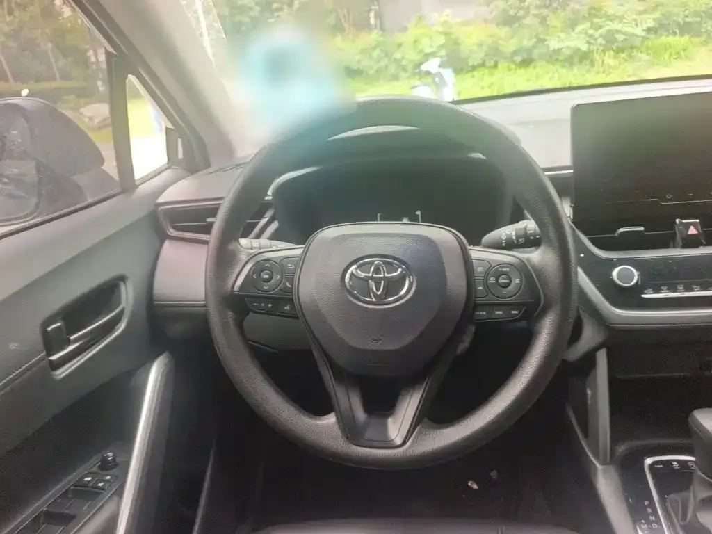 Toyota Corolla Cross — фото 4