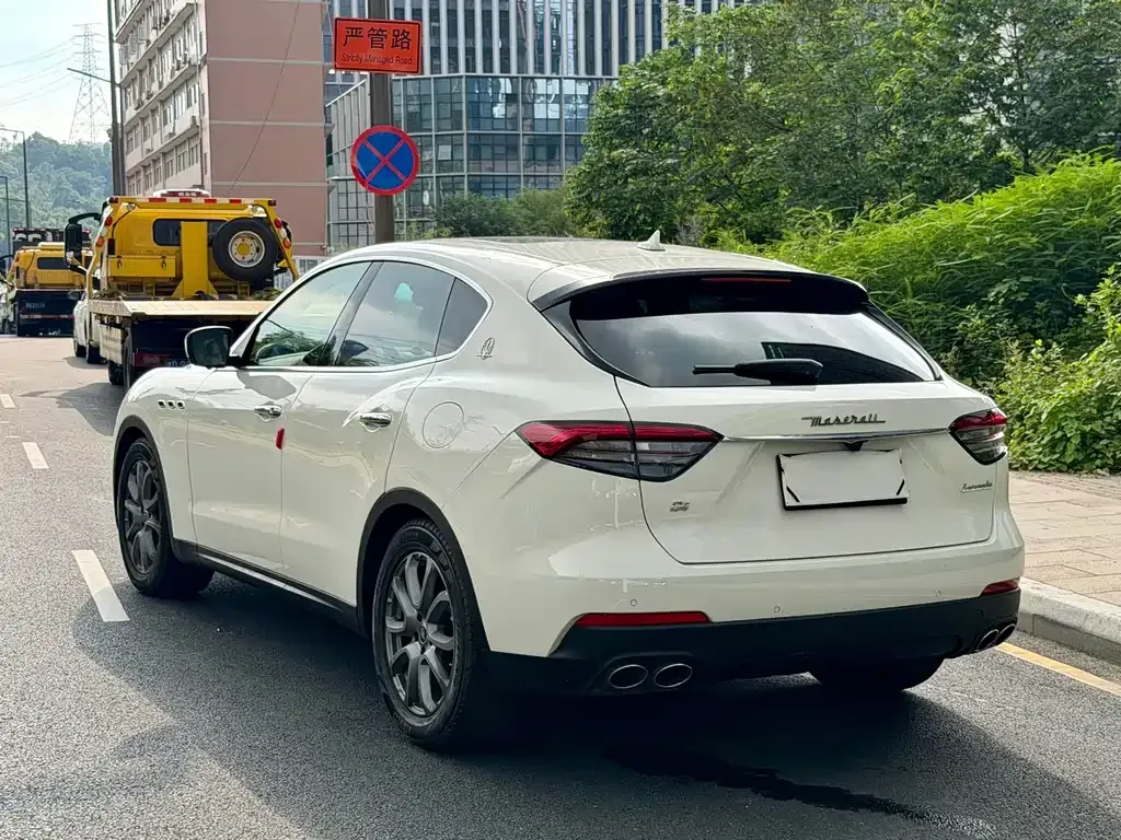 Maserati Levante — фото 9