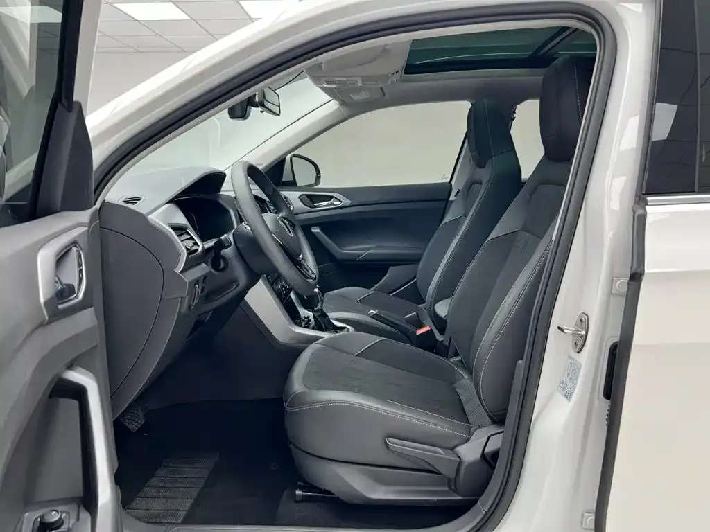 Volkswagen T-Cross — фото 8