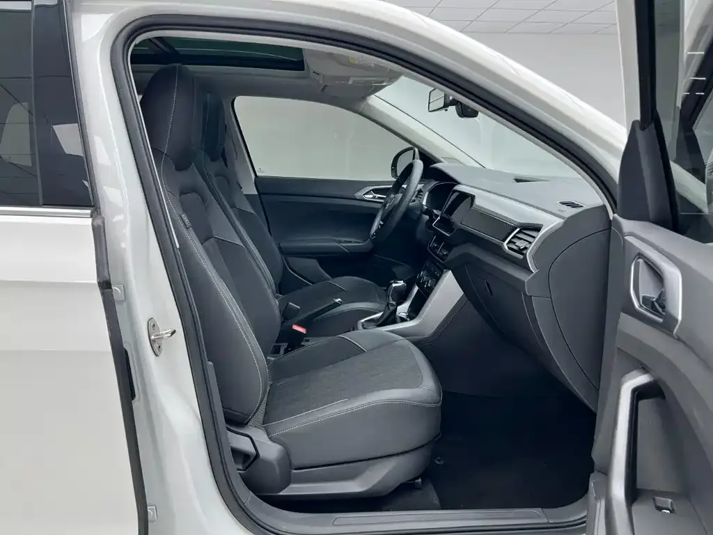 Volkswagen T-Cross — фото 6