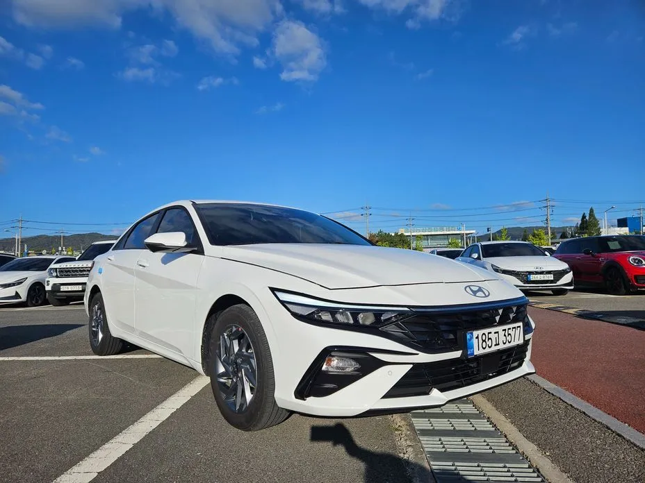 Hyundai AVANTE — фото 1