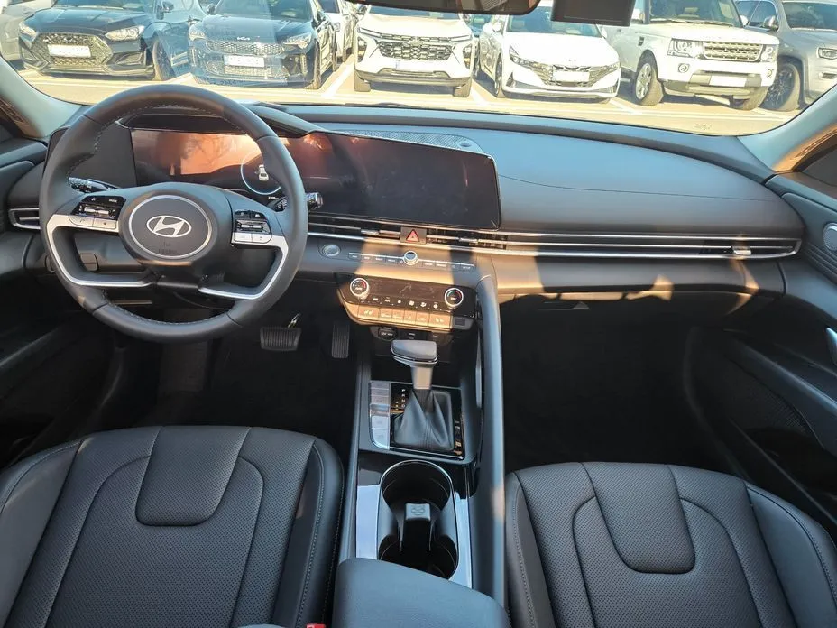 Hyundai AVANTE — фото 3