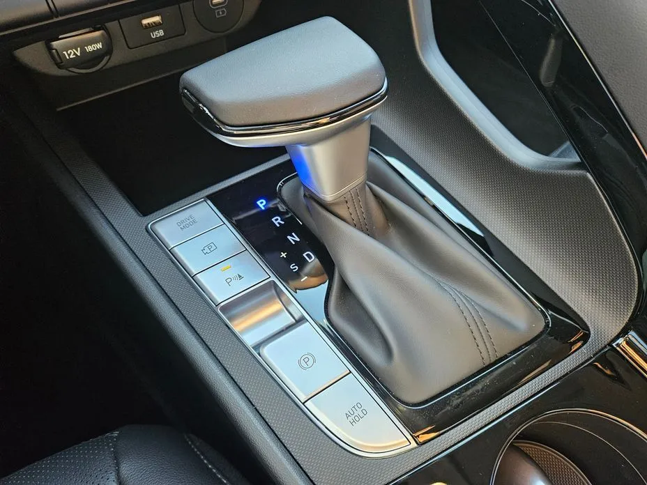 Hyundai AVANTE — фото 2