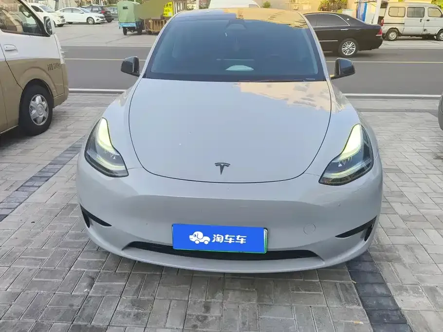 Tesla Model Y — фото 4