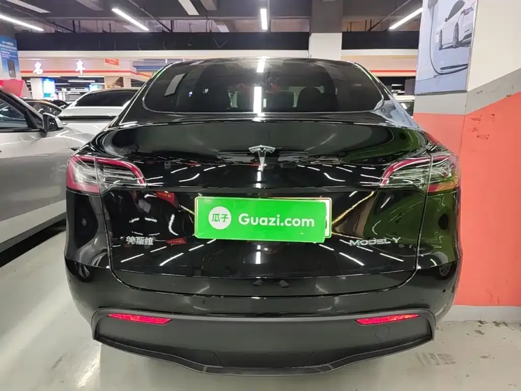 Tesla Model Y — фото 8