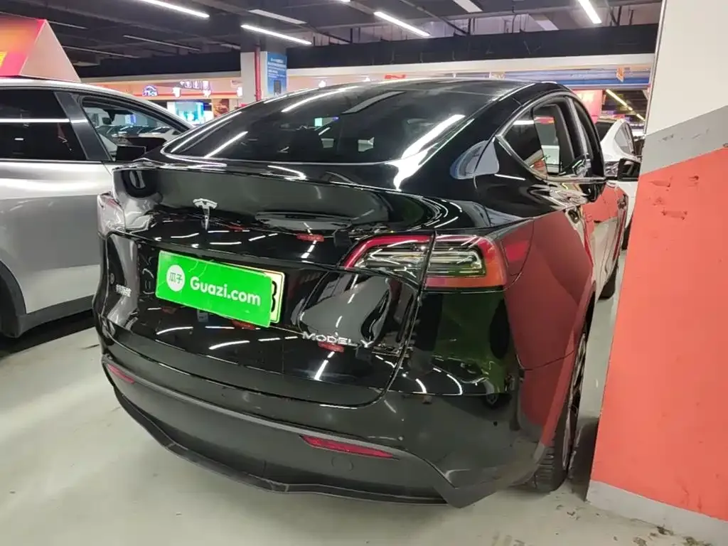 Tesla Model Y — фото 4