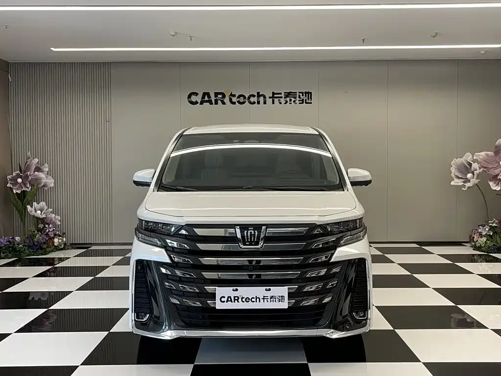 Toyota Vellfire — фото 5