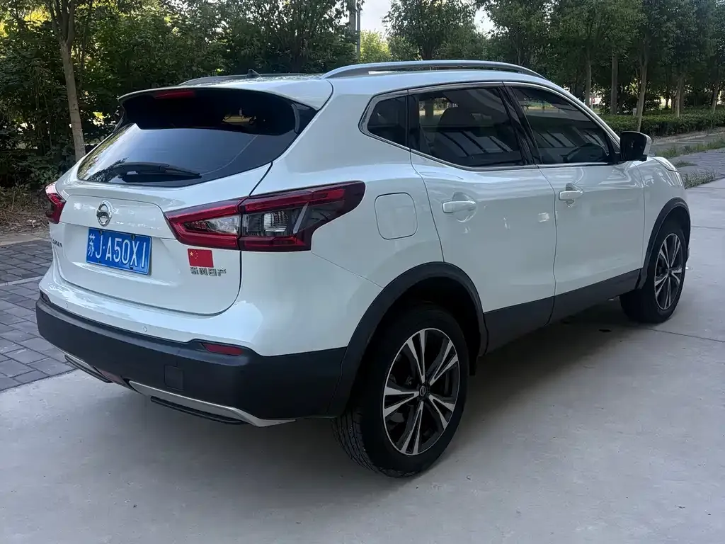Nissan Qashqai — фото 8