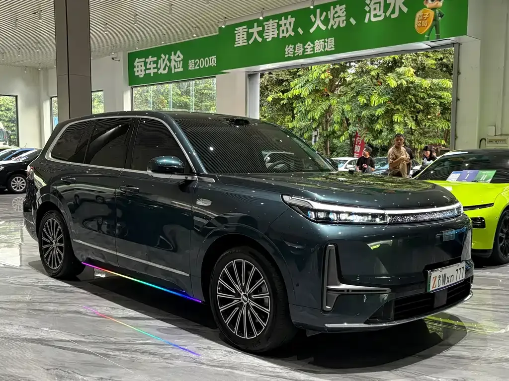 Geely Galaxy M9 — фото 10