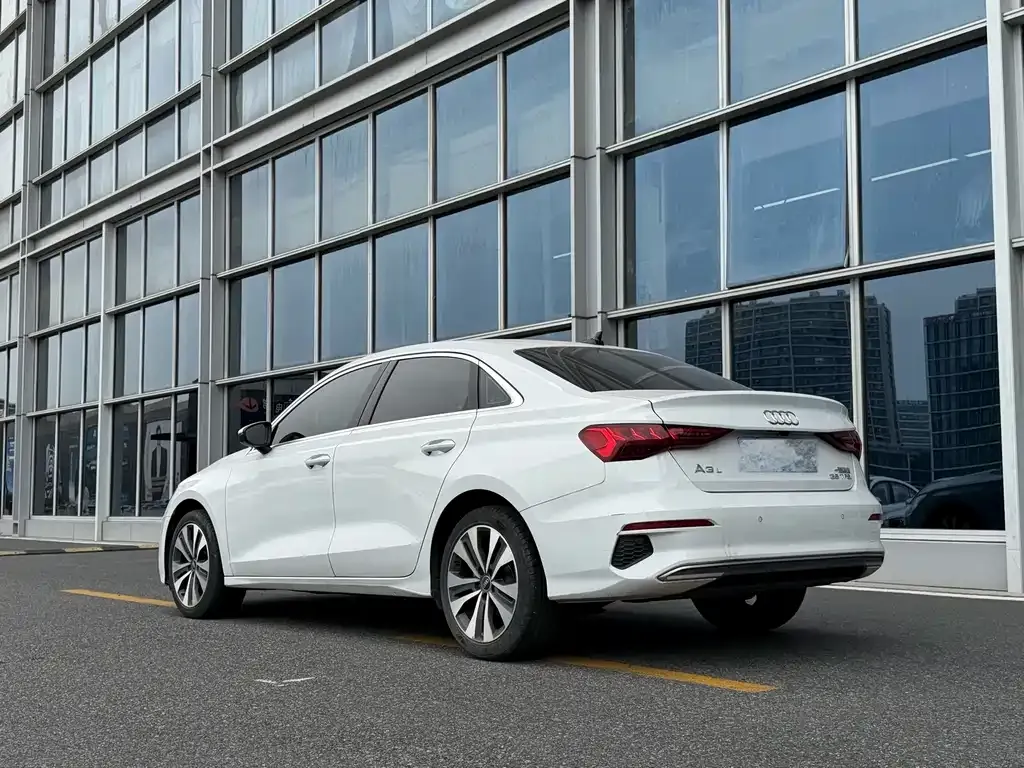 Audi A3 — фото 2