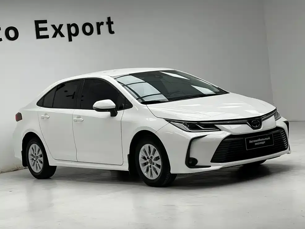 Toyota Corolla — фото 9