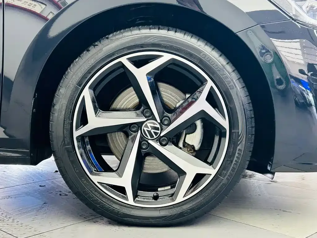 Volkswagen Passat — фото 4