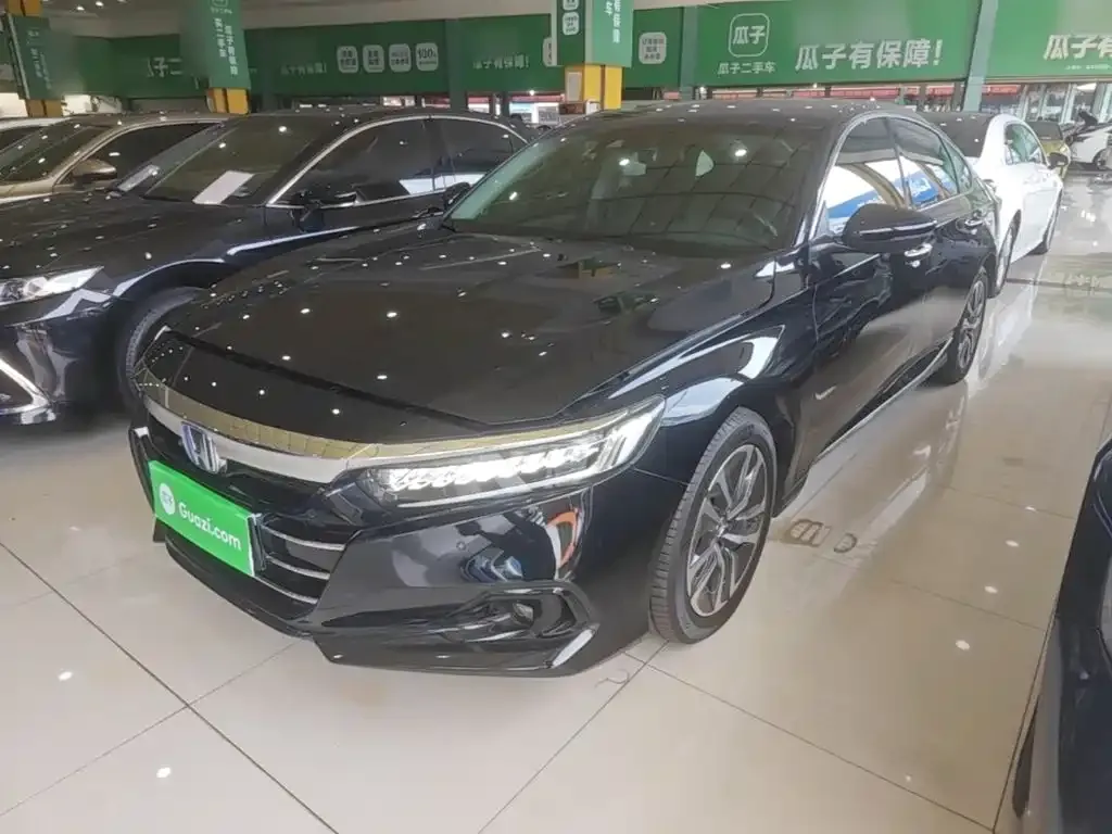 Honda Accord — фото 1