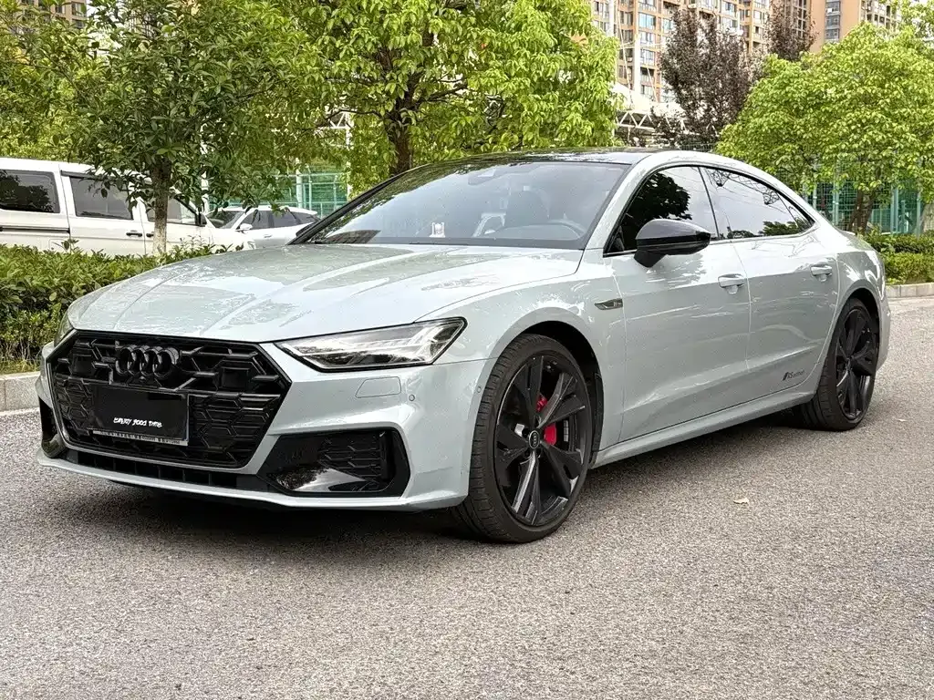 Audi A7L — фото 1