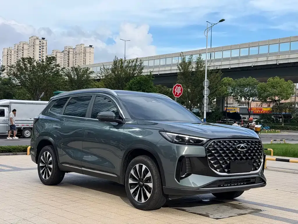 Chery Tiggo 8 PLUS — фото 1