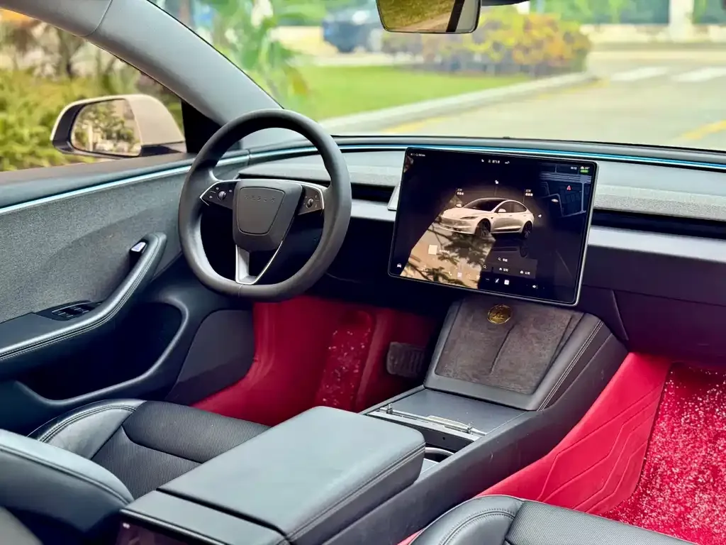 Tesla Model 3 — фото 8