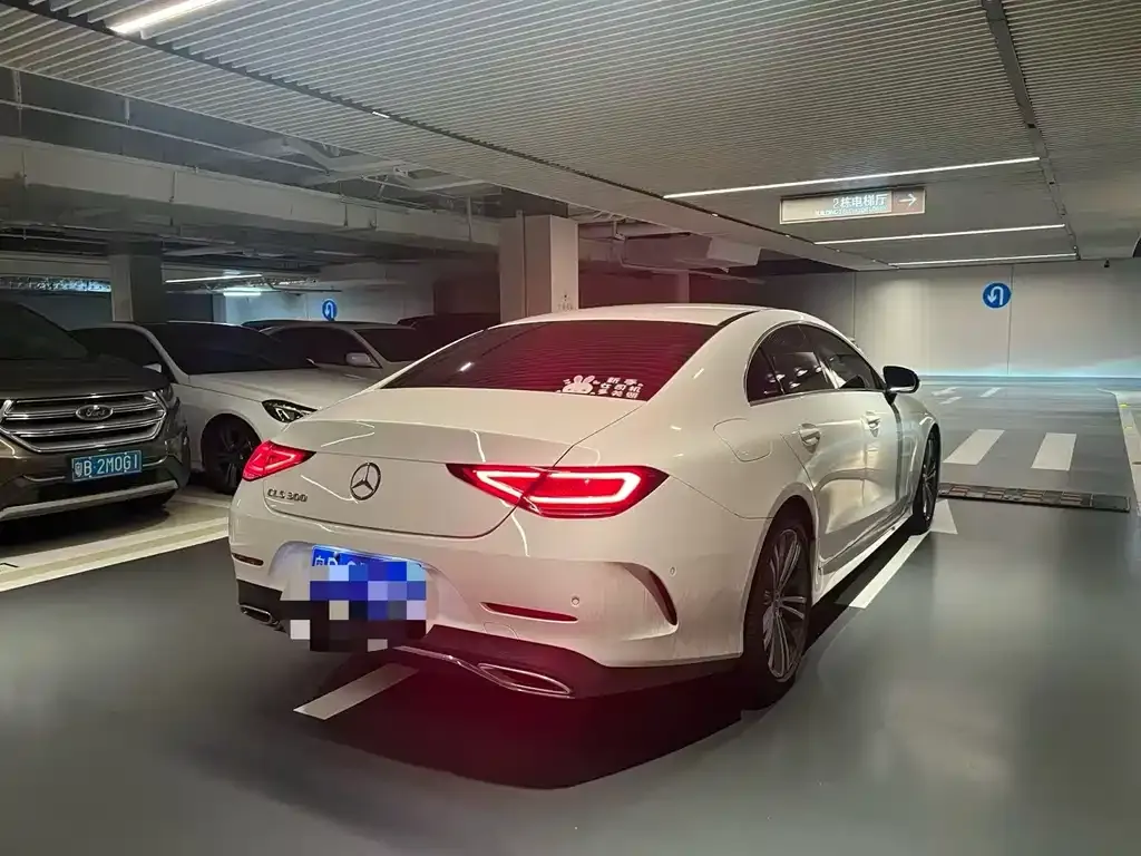 Mercedes-Benz CLS — фото 2