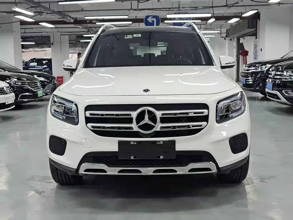 Mercedes-Benz GLB — фото 3