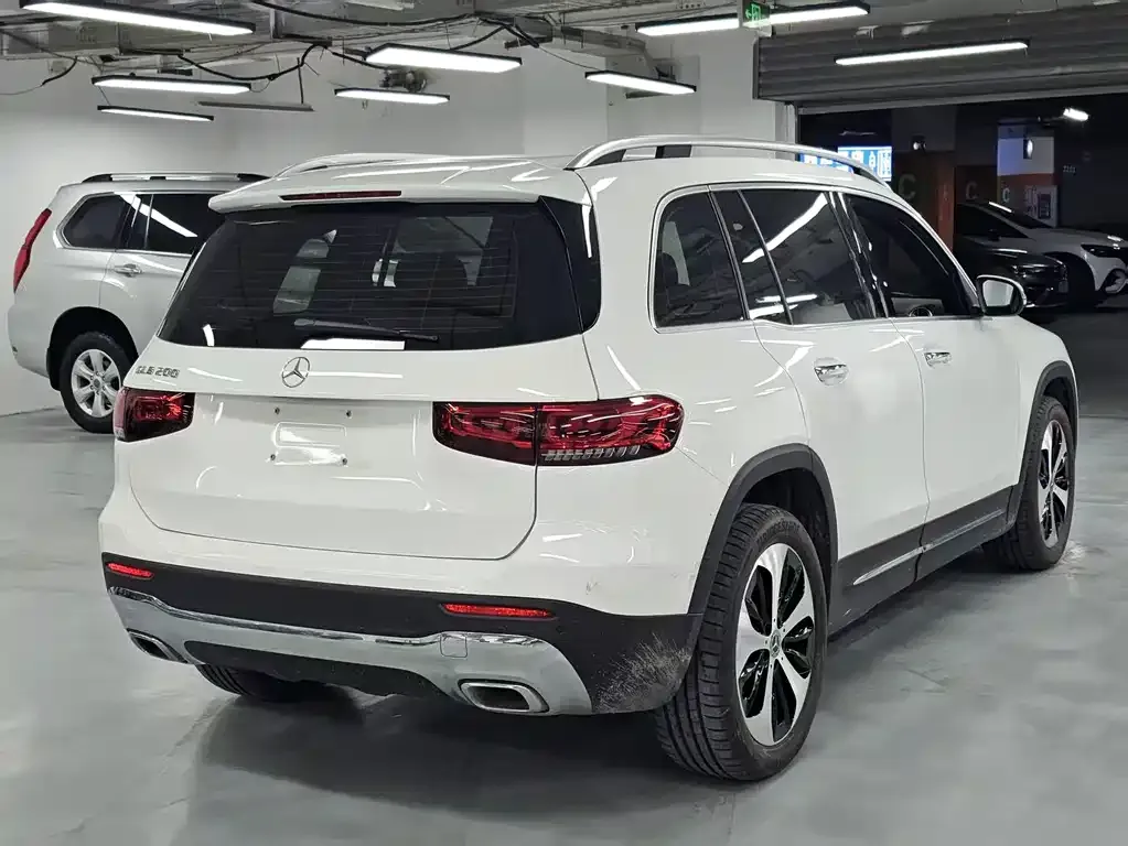 Mercedes-Benz GLB — фото 2
