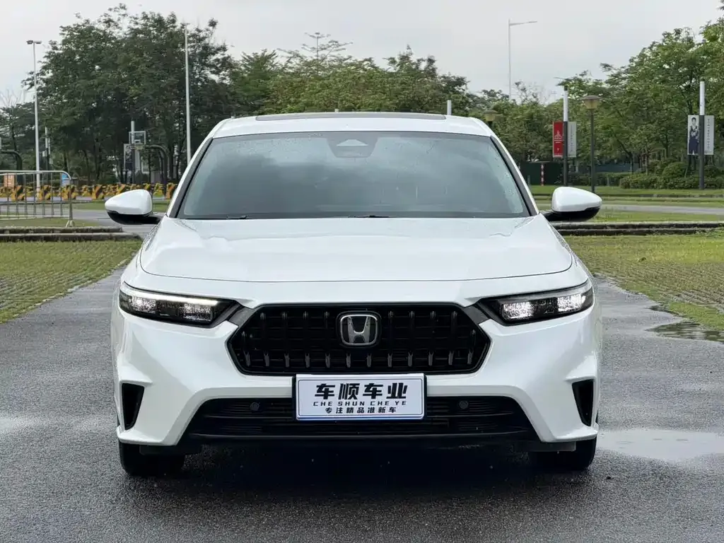 Honda Inspire — фото 4