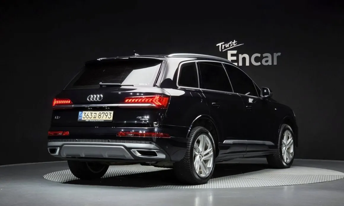 Audi Q7 — фото 3