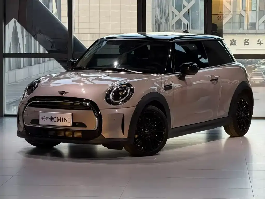 MINI Cooper (3-door) — фото 1