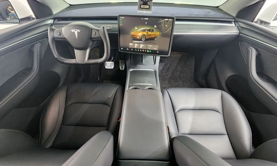 Tesla Model Y — фото 7