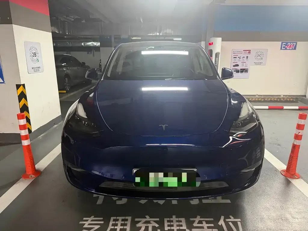 Tesla Model Y — фото 4