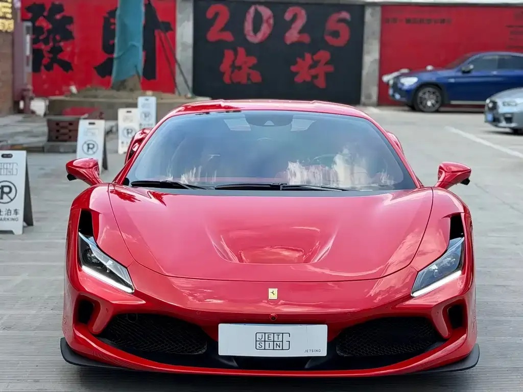 Ferrari F8 — фото 1
