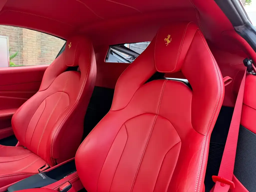 Ferrari F8 — фото 7