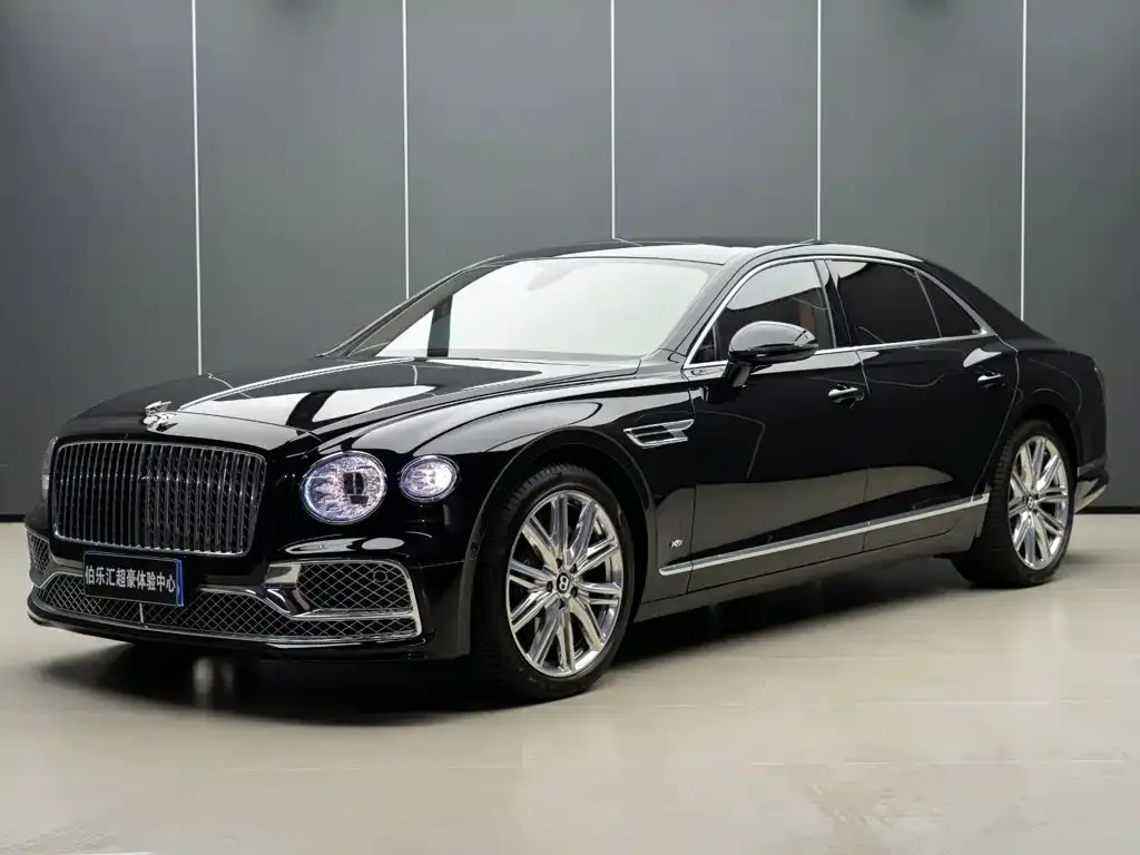 Bentley Flying Spur — фото 1
